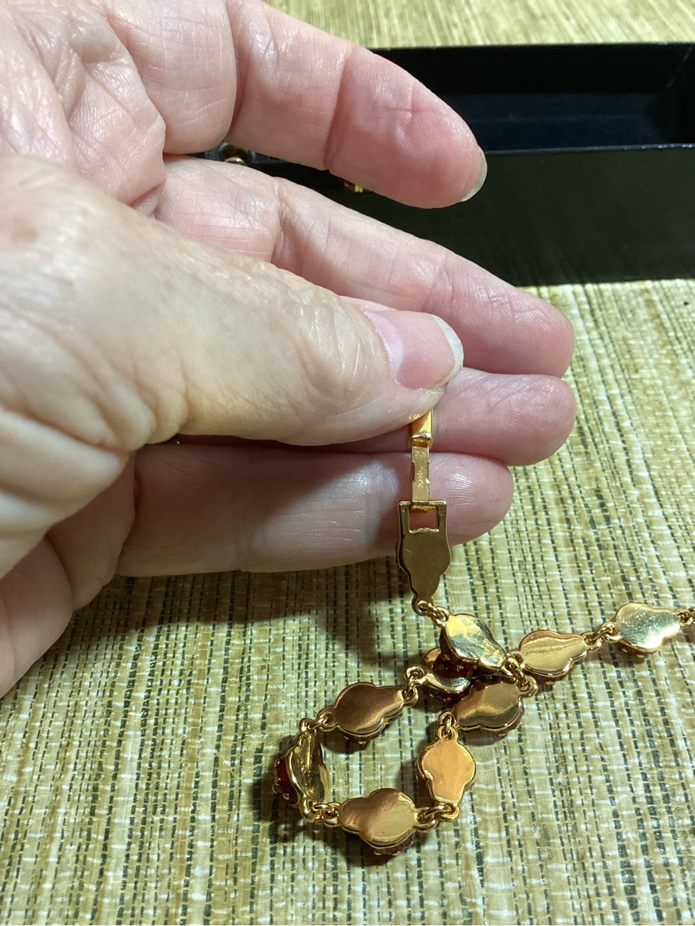 Vintage Joan Rivers Gold-Tone Red Lady Bug Bracelet and Matching Earrings - Picture 6 of 7